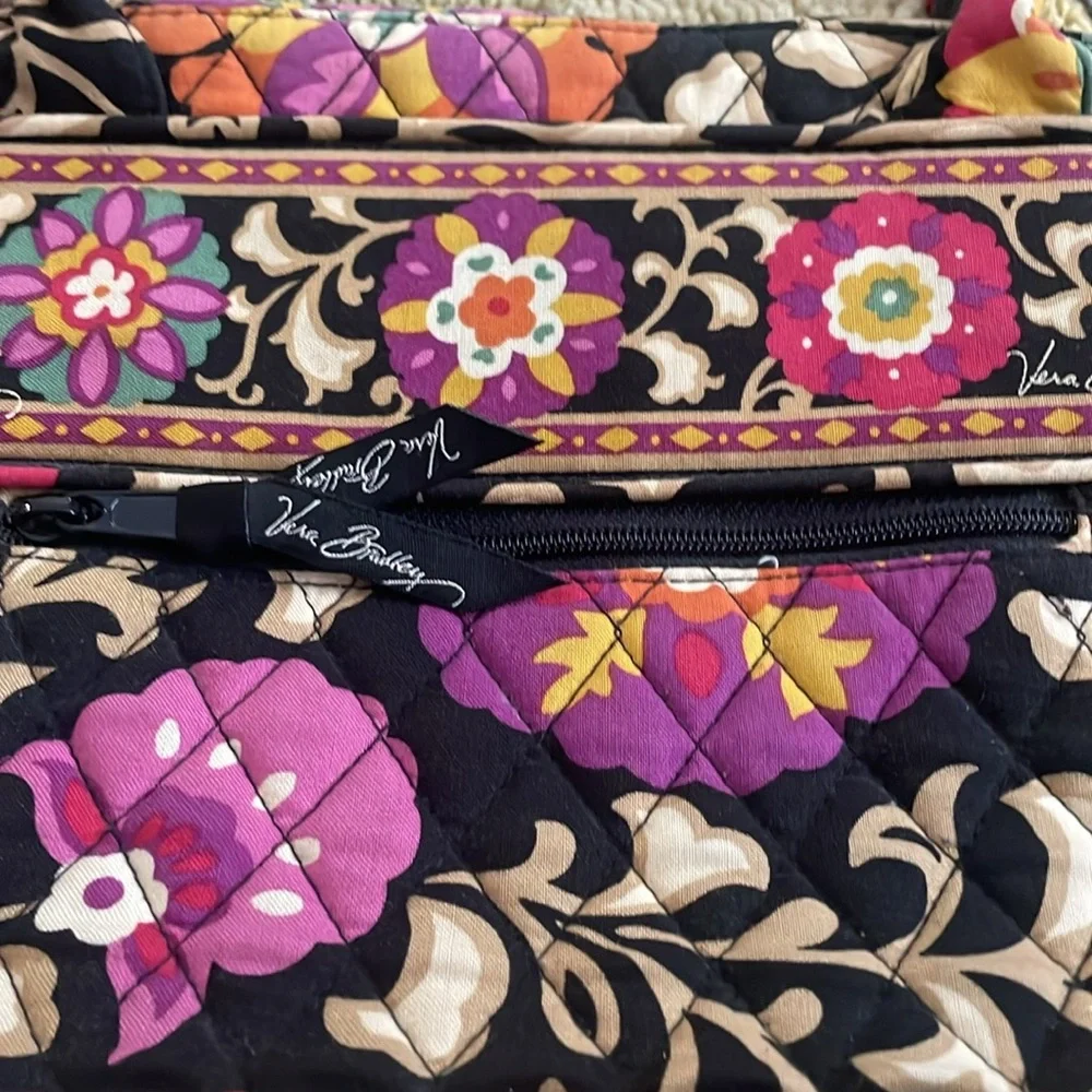 Vera Bradley Handbag. Very good condition.